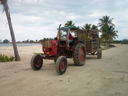 TRACKTOR CUBANO